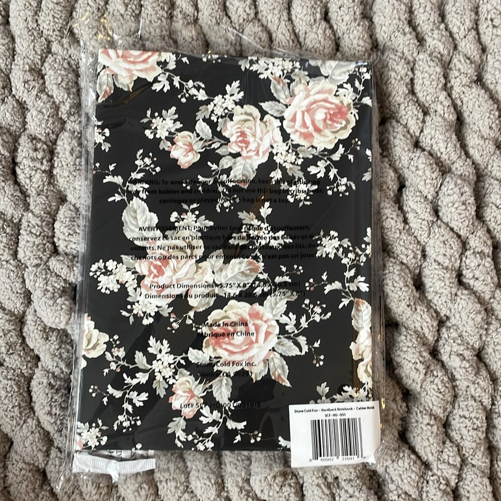 Stone Cold Fox | Hardback Notebook - Picture 2 of 2
